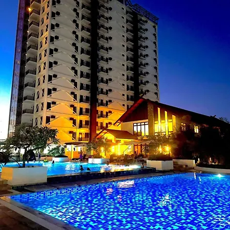 Royal Ocean Crest Mactan- 5R Staycation